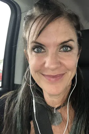 Jennifer Hale
