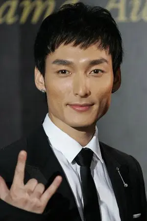 Tsuyoshi Kusanagi