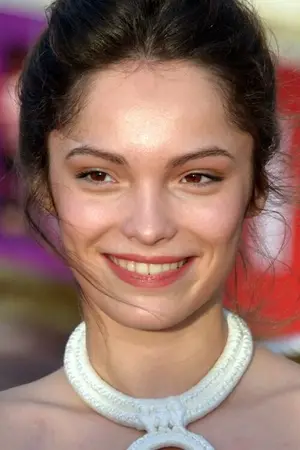 Ле Ланн, Лола