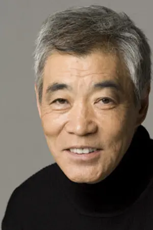 Akira Emoto