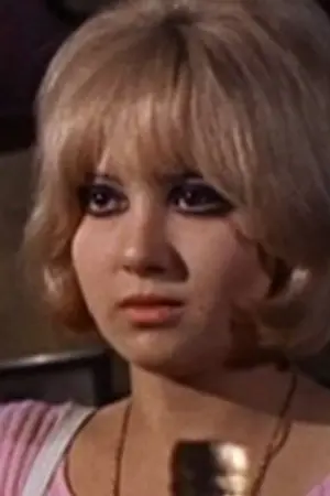 Adrienne Posta