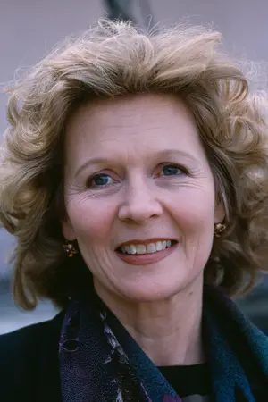 Angela Thorne