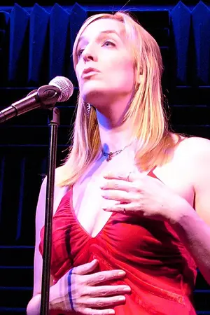 Julia Murney
