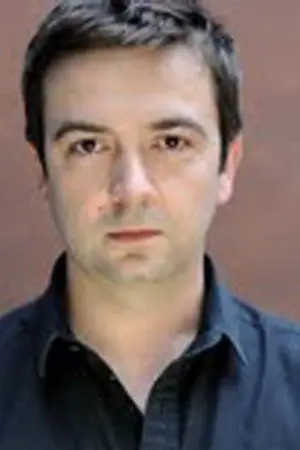 Simon Lowe