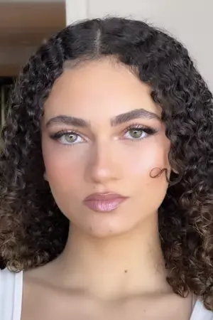 Thalia Elansari