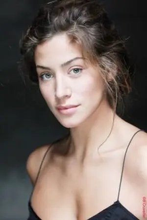 Manon Azem