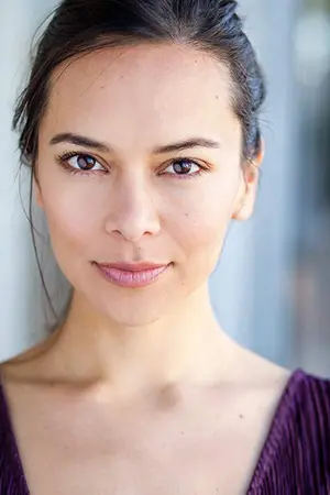 Sonya Balmores