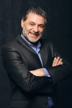 Özcan Varaylı