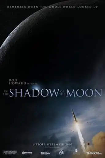 En la sombra de la Luna (2007)